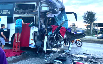 Nghệ An: Hai xe khách va chạm trên quốc lộ 1, nhiều người bị thương