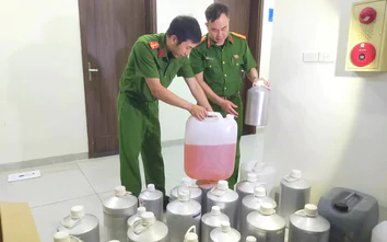 Thanh Hoá: Triệt phá đường dây sản xuất, buôn bán nước hoa giả thương hiệu nổi tiếng