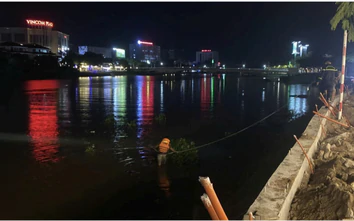 An Giang: Tìm kiếm cháu bé đuối nước mất tích trên kênh Long Xuyên
