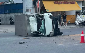 Tai nạn giao thông 24/7: Hai xe tải va chạm ở Hải Phòng, một tài xế tử vong