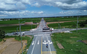 Thông xe 15km đường ven sông Tiền ở Đồng Tháp