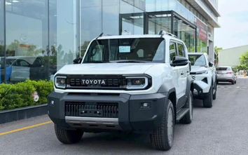 Toyota Land Cruiser FJ về đại lý, giá chưa tới 1,2 tỷ đồng