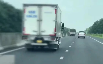 Đề xuất "làn đường dành cho vượt xe" trên cao tốc, vượt xong phải chuyển làn về bên phải