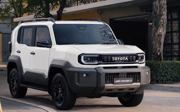 Toyota Land Cruiser FJ chốt giá 1,198 tỷ đồng tại Việt Nam