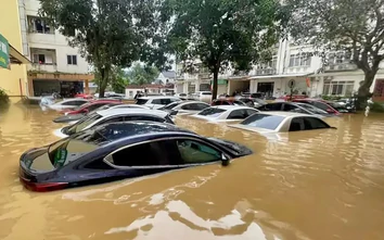 Chủ xe phải làm những gì khi ô tô ngập nước?
