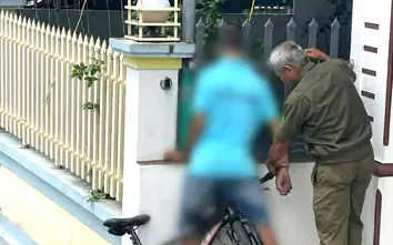 Ninh Bình: Đi xe đạp đâm vào hàng rào sắt, người đàn ông tử vong