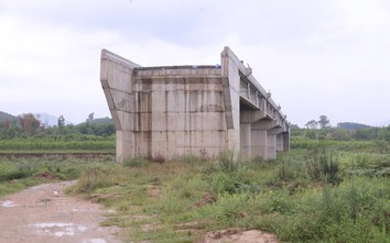 Nghệ An: Đôn đốc làm đường nối, không để cầu 80 tỷ đồng mọc chơ vơ trên sông
