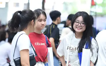 Điểm chuẩn đại học có thể giảm, ngành AI và y khoa vẫn "nóng"