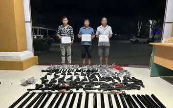 Triệt phá đường dây mua bán linh kiện súng qua TikTok, Zalo