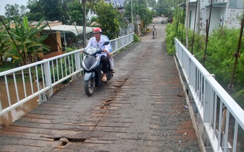 Cà Mau: Cầu treo Vàm Lẽo xuống cấp, người dân thấp thỏm khi qua lại