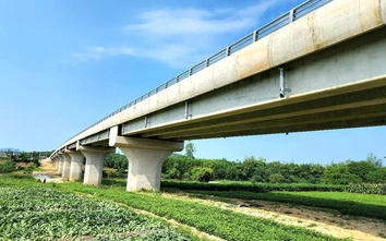 Quảng Ngãi: Đưa cầu Thạch An 150 tỷ đồng vào khai thác, nối đôi bờ sông Trà Bồng