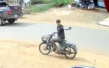 Bắt giữ thanh niên chiếm đoạt 500.000 đồng, rút súng đe dọa người truy đuổi