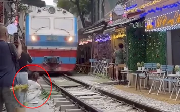 Vụ cô gái bị tàu hỏa hất văng điện thoại ở Hà Nội: Xử phạt chủ quán cà phê