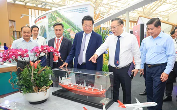 Bộ trưởng Trần Hồng Minh kêu gọi hiến tặng tư liệu, hiện vật lưu giữ lịch sử ngành