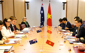 Việt Nam xuất khẩu dầu thô, nhập khẩu than, LNG từ Australia