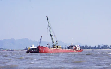 Đầu tư hơn 250 tỷ đồng nạo vét hơn 1,9 triệu m³ bùn đất luồng Lạch Huyện