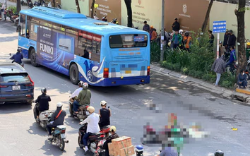 Hà Nội: Xe máy va chạm xe buýt trên đường Nguyễn Trãi, cháu bé tử vong