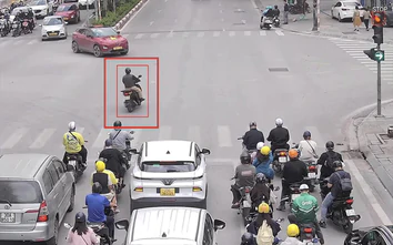 Hà Nội: Hơn 1.500 phương tiện vượt đèn đỏ bị CSGT phát hiện trong một tháng