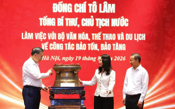 Bộ Văn hóa, Thể thao và Du lịch trao tặng quà tới Tổng Bí thư, Chủ tịch nước Tô Lâm