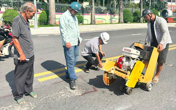 TP.HCM khoan lấy mẫu, tìm nguyên nhân đường Bùi Thị Xuân vừa nâng cấp đã hư hỏng