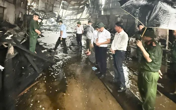 Lãnh đạo Hà Nội trực tiếp chỉ đạo khắc phục hậu quả vụ cháy tại Chương Mỹ