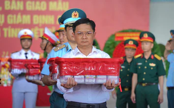 Chuyến bay đặc biệt đưa 7.104 mẫu hài cốt liệt sĩ từ TP.HCM đi Hà Nội giám định ADN