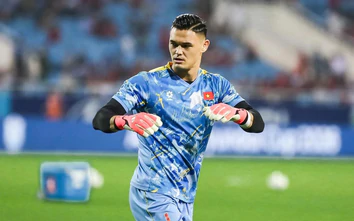 Pha cứu thua của thủ môn tuyển Việt Nam lọt top xuất sắc nhất bán kết AFF Cup 2026