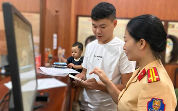 Ninh Bình: Hơn 24.600 thủ tục đăng ký xe được giải quyết, 98% thực hiện trực tuyến