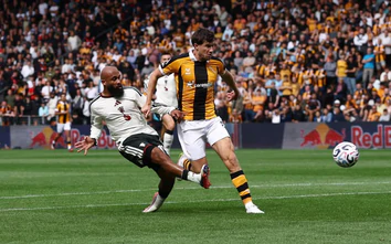 MU thua sốc trước Hull City trong ngày ra quân