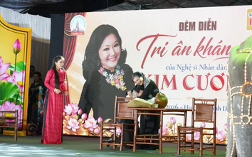 NSND Kim Cương trở lại sân khấu tri ân khán giả ở tuổi gần 90