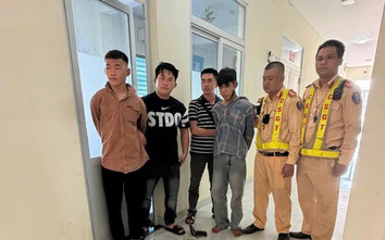 Quảng Ngãi: CSGT bắt hai anh em ruột nghi cướp giật liên tỉnh đang chạy trốn trên QL1