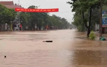 Mưa bão gây chia cắt QL31 qua Bắc Ninh, lũ trên nhiều sông đã vượt báo động 3
