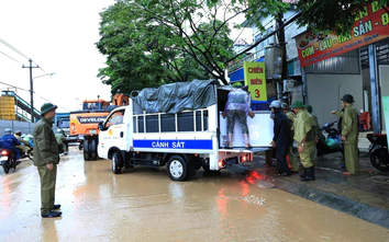 Quảng Ninh đưa 107 hộ dân khỏi khu vực có nguy cơ mất an toàn do mưa lớn