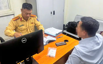Tài xế ô tô gắn hai biển số để né camera bị phạt 23 triệu đồng, trừ 10 điểm bằng lái