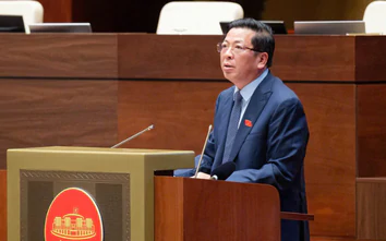 Minister Tran Hong Minh explains higher investment for Lao Cai-Hanoi-Hai Phong railway