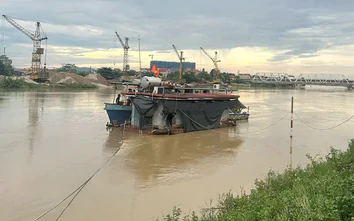 Khách du lịch tăng mạnh dịp 2/9, siết an toàn tại bến tàu, bến đò