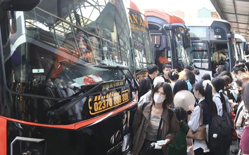 Cận kỳ nghỉ 2/9: Nhiều tuyến xe khách "cháy" vé, khách dồn vào ngày đầu