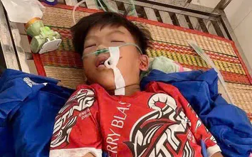 Cứu lấy sự sống mong manh của cậu học trò nghèo bị tai nạn giao thông