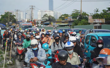 Cửa ngõ TP.HCM ùn ứ trong ngày đầu nghỉ lễ Quốc khánh
