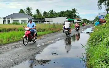 Sửa chữa mặt đường, hệ thống an toàn giao thông trên quốc lộ 63 qua Cà Mau trong tháng 8