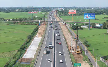 Toàn cảnh công trường mở rộng cao tốc TP.HCM - Trung Lương - Mỹ Thuận