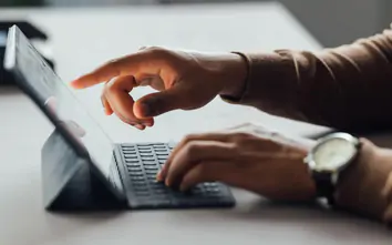 Nghi vấn AI nhấn chìm bản thảo từng được trả giá hơn 2 triệu USD