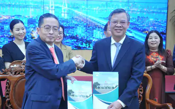 Cần Thơ ký kết hợp tác phát triển công nghệ, khai thác tuyến đường sắt chiến lược