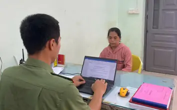 Công an vào cuộc vụ bảo mẫu dùng dây thun búng vào gan bàn chân trẻ mầm non