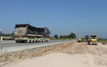 Thúc tiến độ quốc lộ 46, đề xuất Nghệ An đầu tư đường gom tuyến tránh Vinh