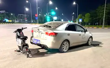 Hải Phòng: Xe đạp điện va chạm ô tô tập lái, thiếu niên 15 tuổi tử vong thương tâm