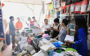 Hà Nội: "Chợ số", "chợ văn minh" dần phủ khắp làng quê