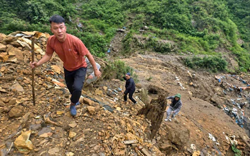 Cuộc chiến với “cái chết trắng” giữa núi rừng