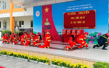 Hà Nội: Học sinh nhiều trường được thực hành kỹ năng ATGT, PCCC