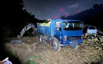 Công an Khánh Hòa tạm giữ nhiều phương tiện nghi liên quan hoạt động khoáng sản trái phép